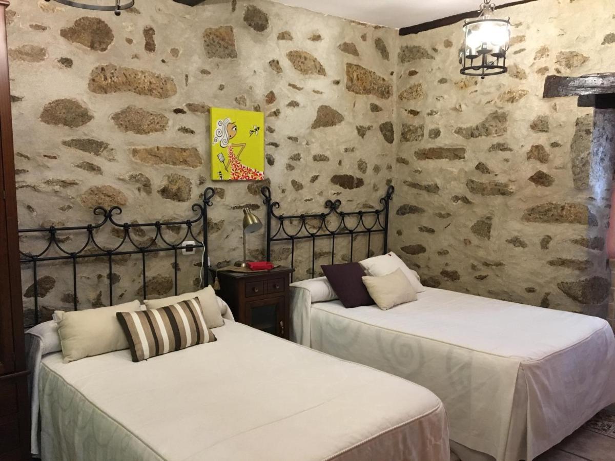 Casa Rural La Antigua Tahona กันเดลาริโอ ภายนอก รูปภาพ
