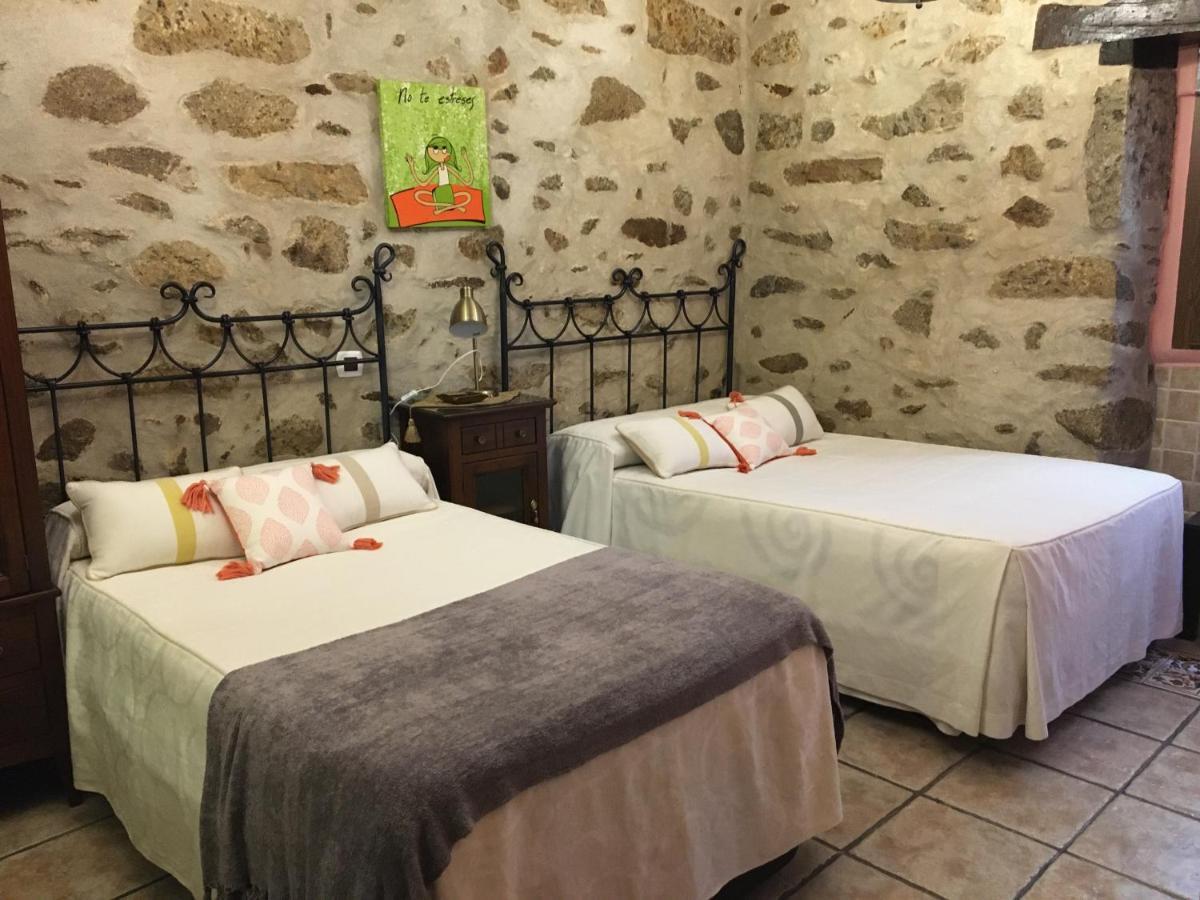 Casa Rural La Antigua Tahona กันเดลาริโอ ภายนอก รูปภาพ